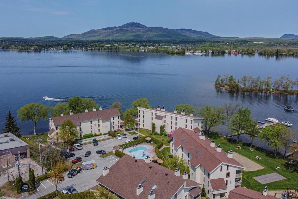 O'Berge Du Village C304 - Bord De L'Eau Magog Exterior foto
