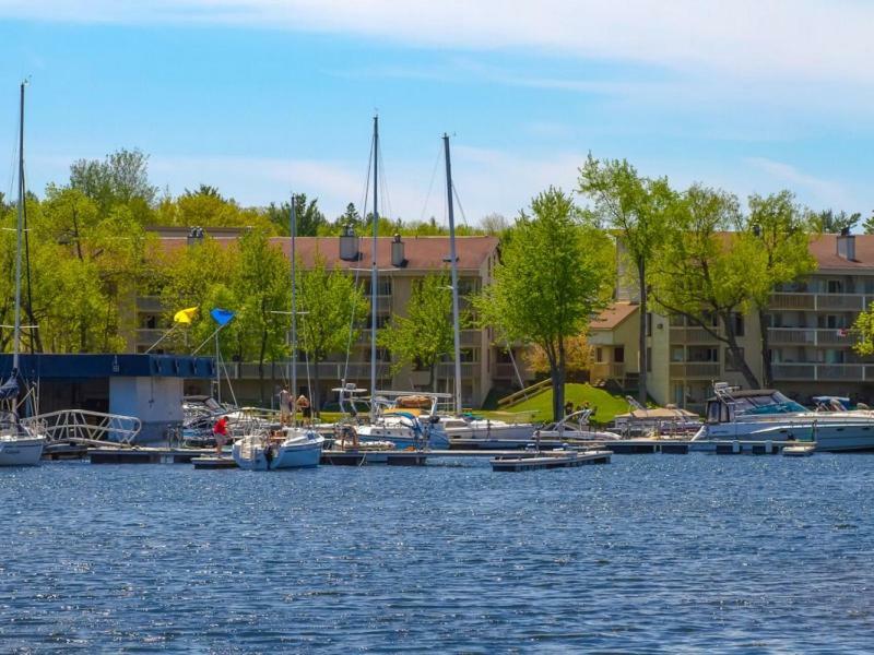 O'Berge Du Village C304 - Bord De L'Eau Magog Exterior foto